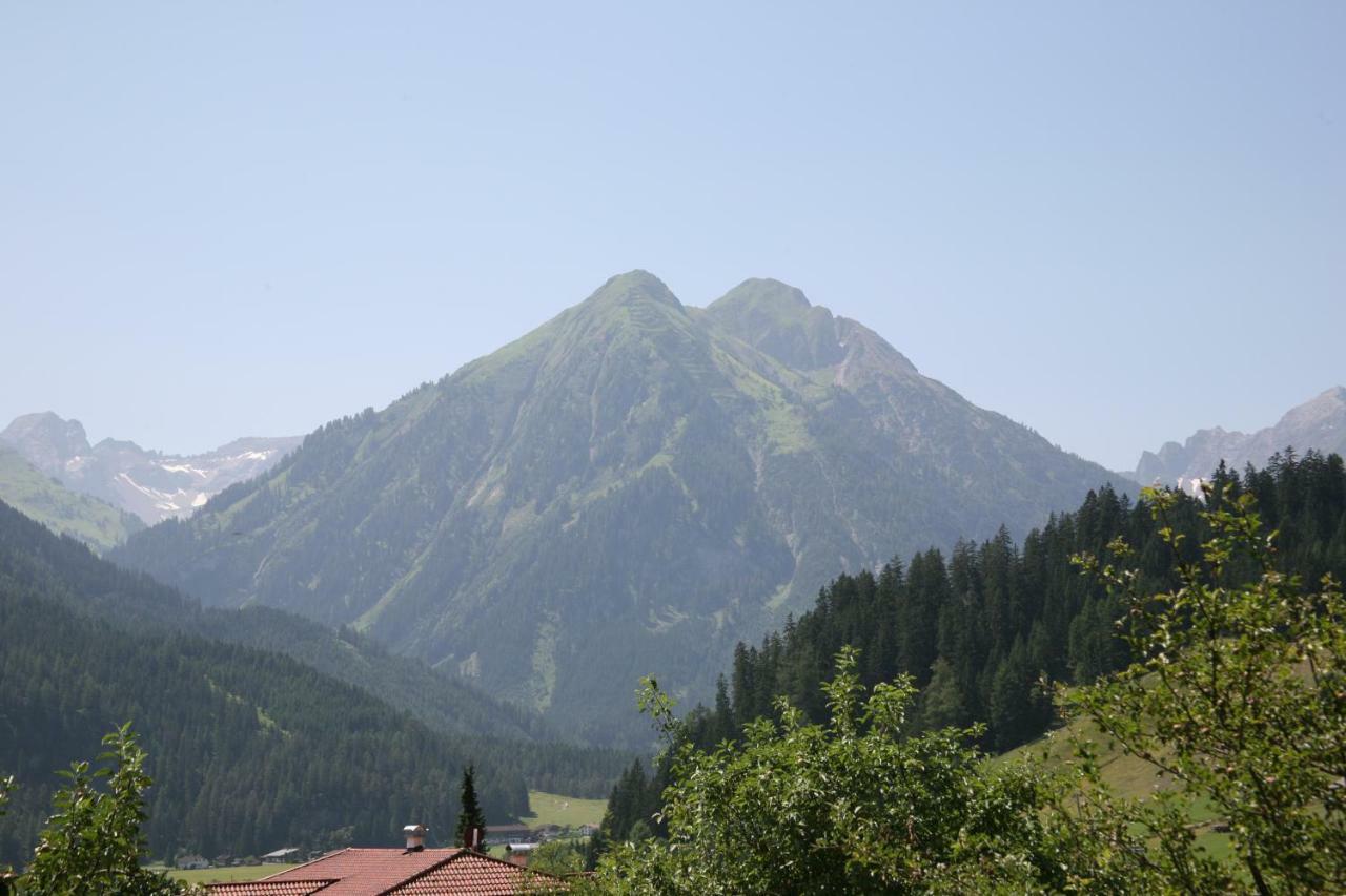 Haus Montana Apartment Elbigenalp Exterior photo