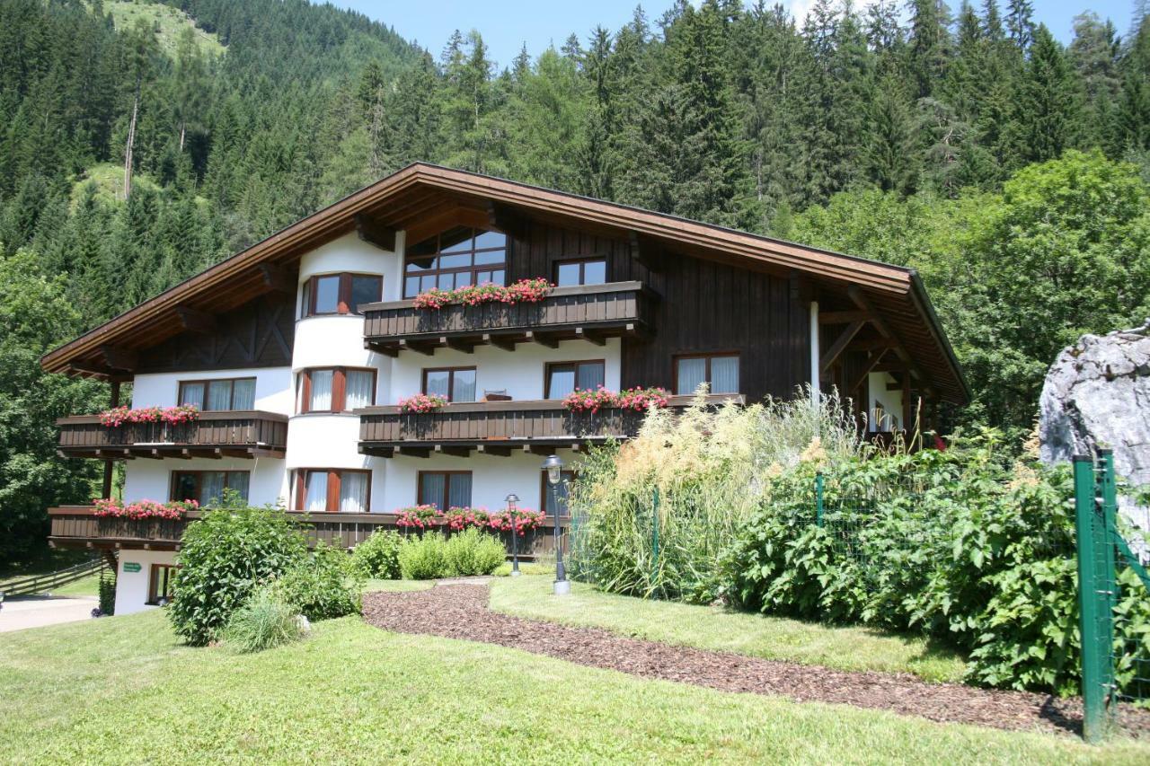 Haus Montana Apartment Elbigenalp Exterior photo